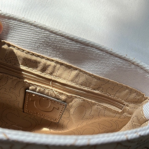True Religion White and Tan Quilted Crossbody Bag with Gold Clasp - Picture 12 of 16